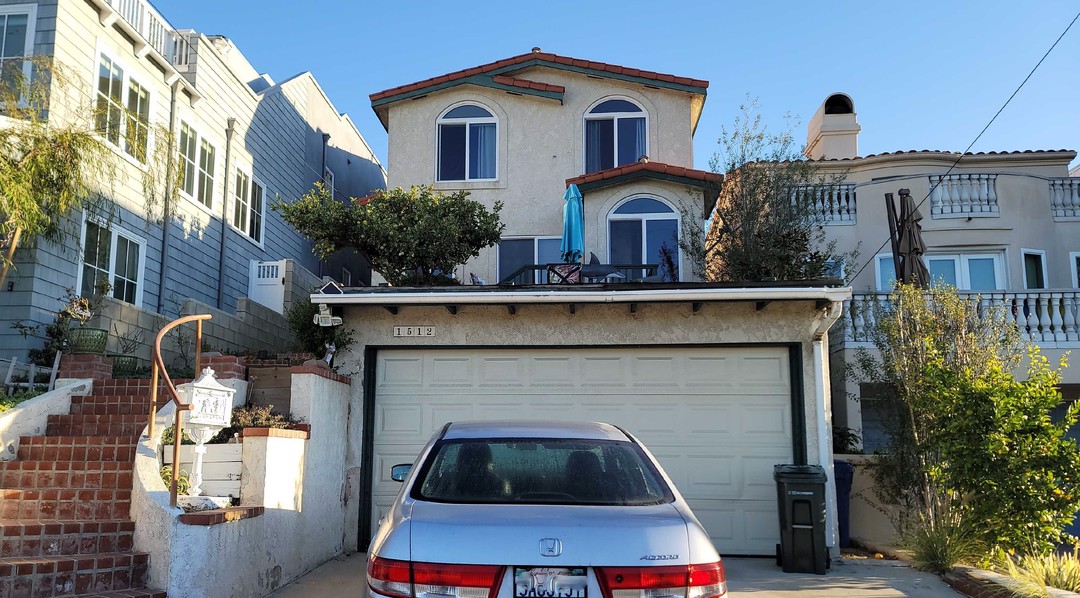 Prospect Ave, Hermosa Beach, CA 90254