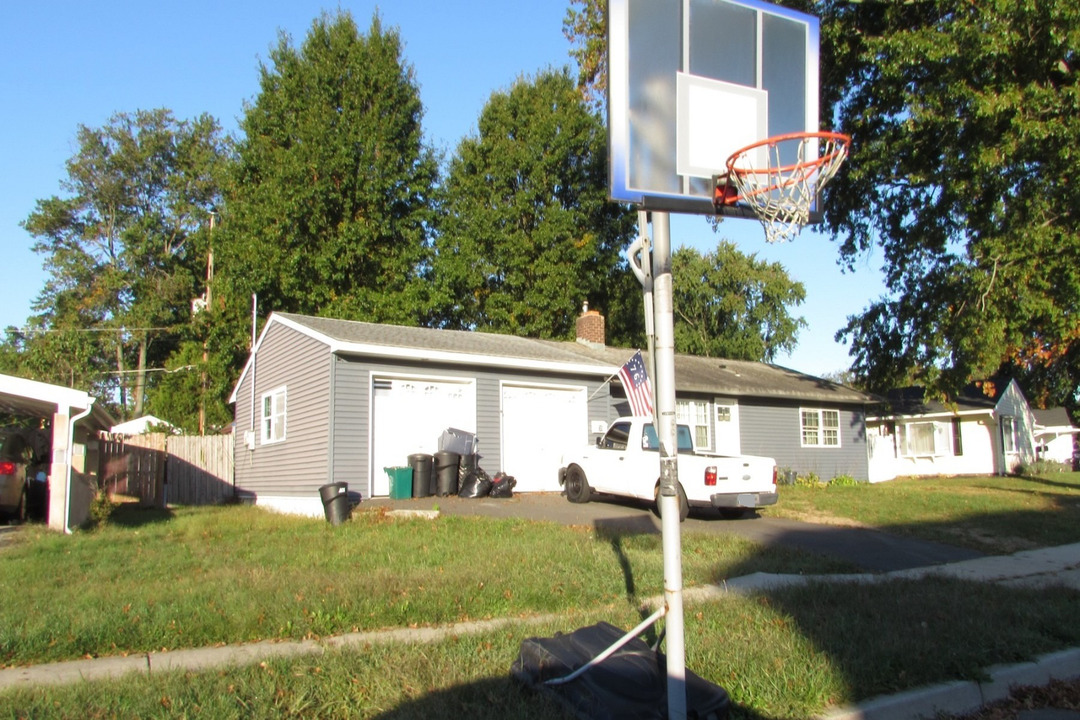 Teaberry Ln, Levittown, PA 19054 #1