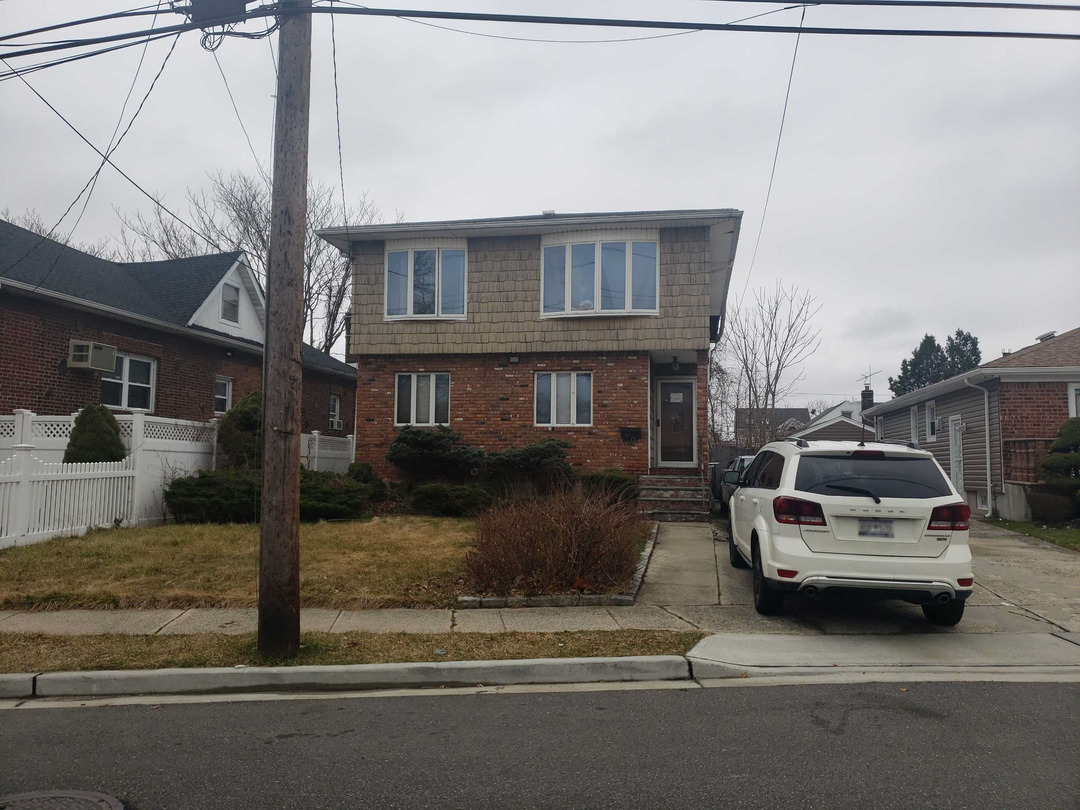 Saint Johns Ave, Valley Stream, NY 11580
