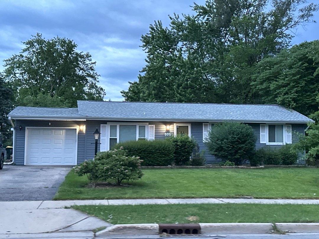 Thunderbird Trl, Carol Stream, IL 60188 #1