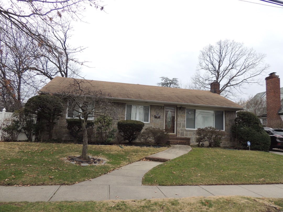 Hudson Ave, Valley Stream, NY 11580 #1