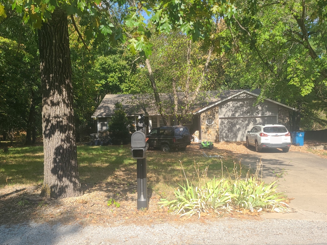 1 Melanie Cir<br>Bella Vista &middot; AR &middot; 72714<br>Benton County