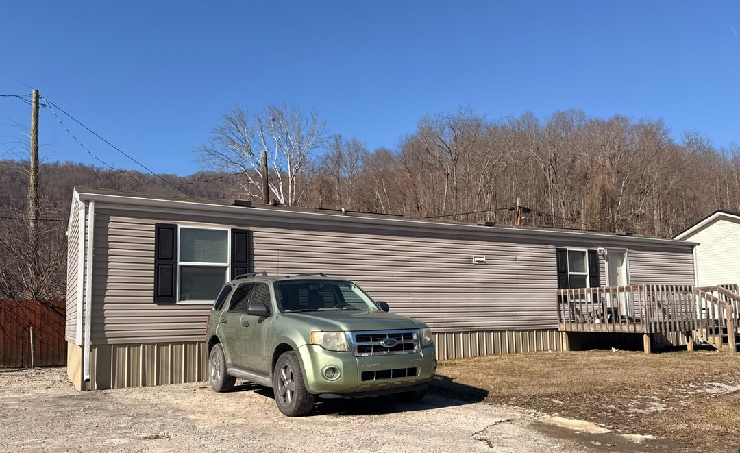 Harlan County property