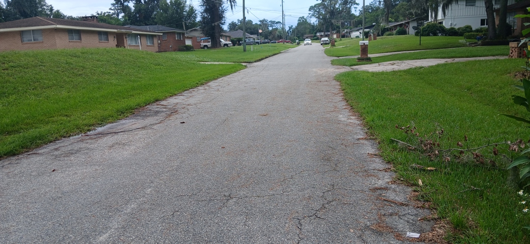 1704 Memory Ln photo 3