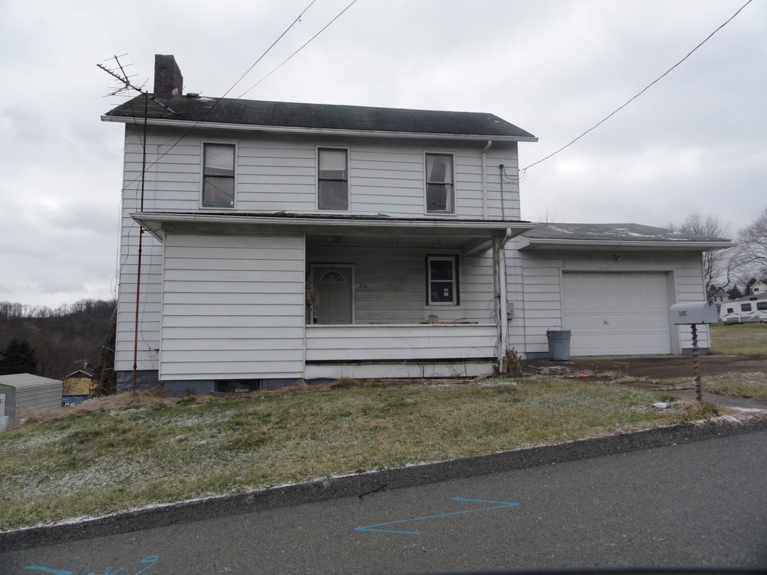 Wood St, West Newton, PA 15089