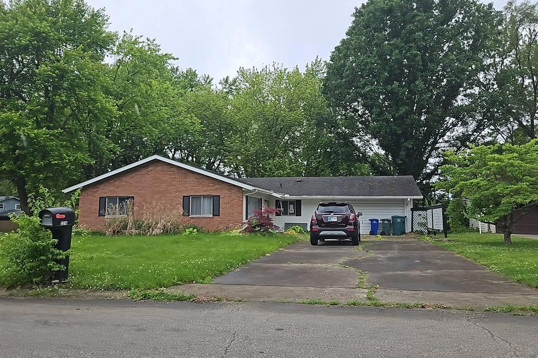 Locust Ln, Richmond, IN 47374