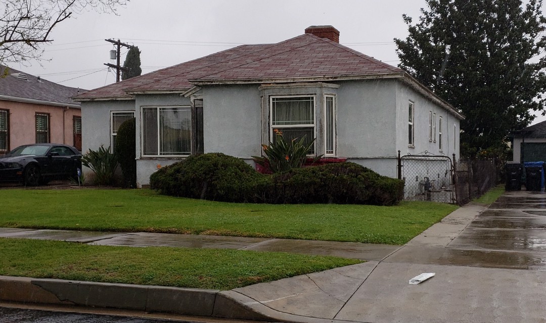 109th Pl, Los Angeles, CA 90044 #1