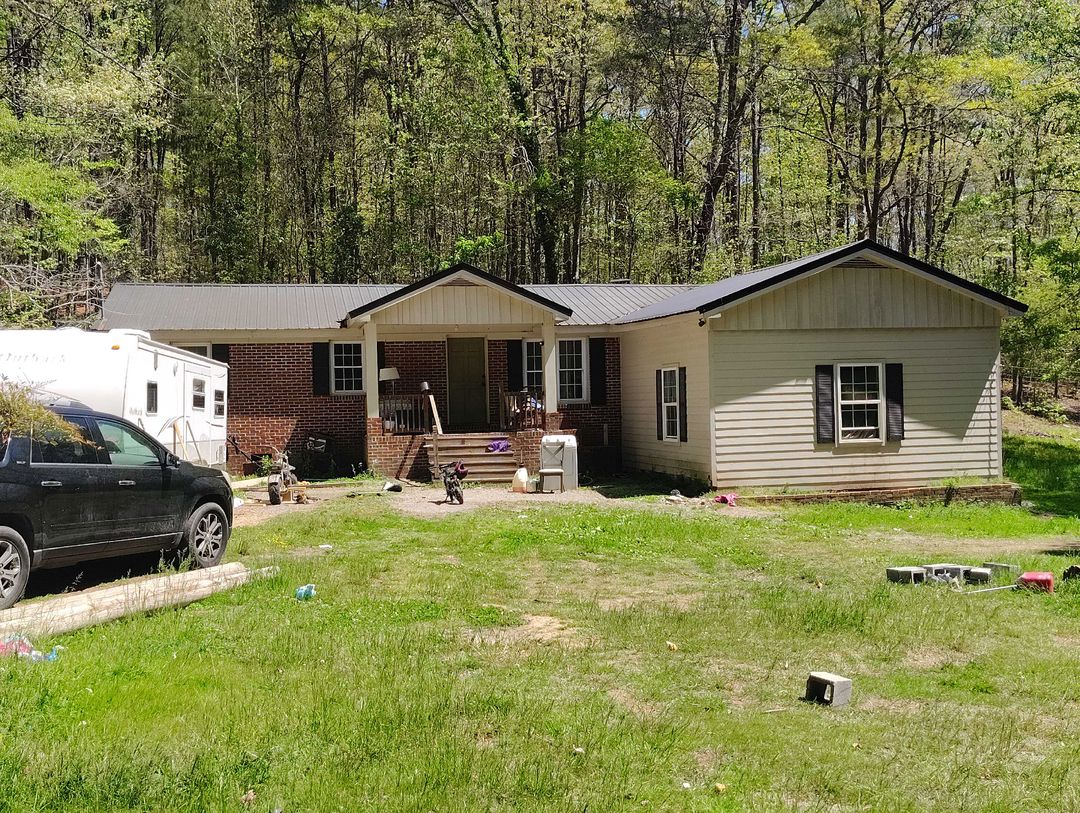 100 Armstrong Rd<br>Lafayette &middot; GA &middot; 30728<br>Walker County