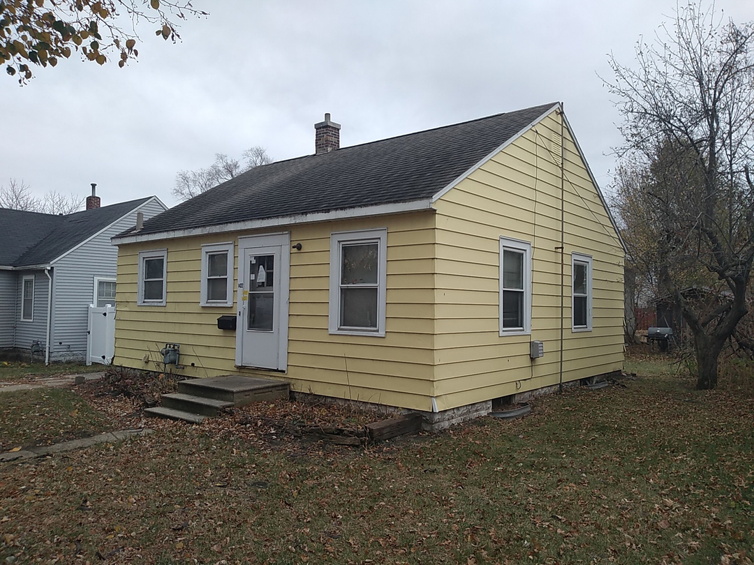Vine St, Waterloo, IA 50703 #1