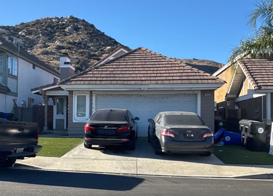 Hideaway Ln, Fontana, CA 92337