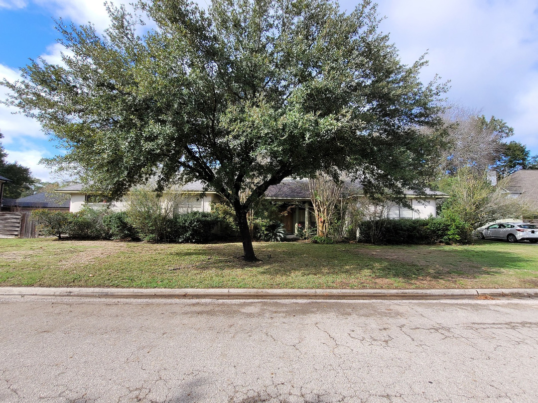 Lake Lawn Dr, Spring, TX 77380 #1