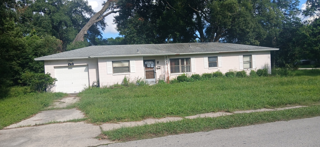 3707 Copper Cir W