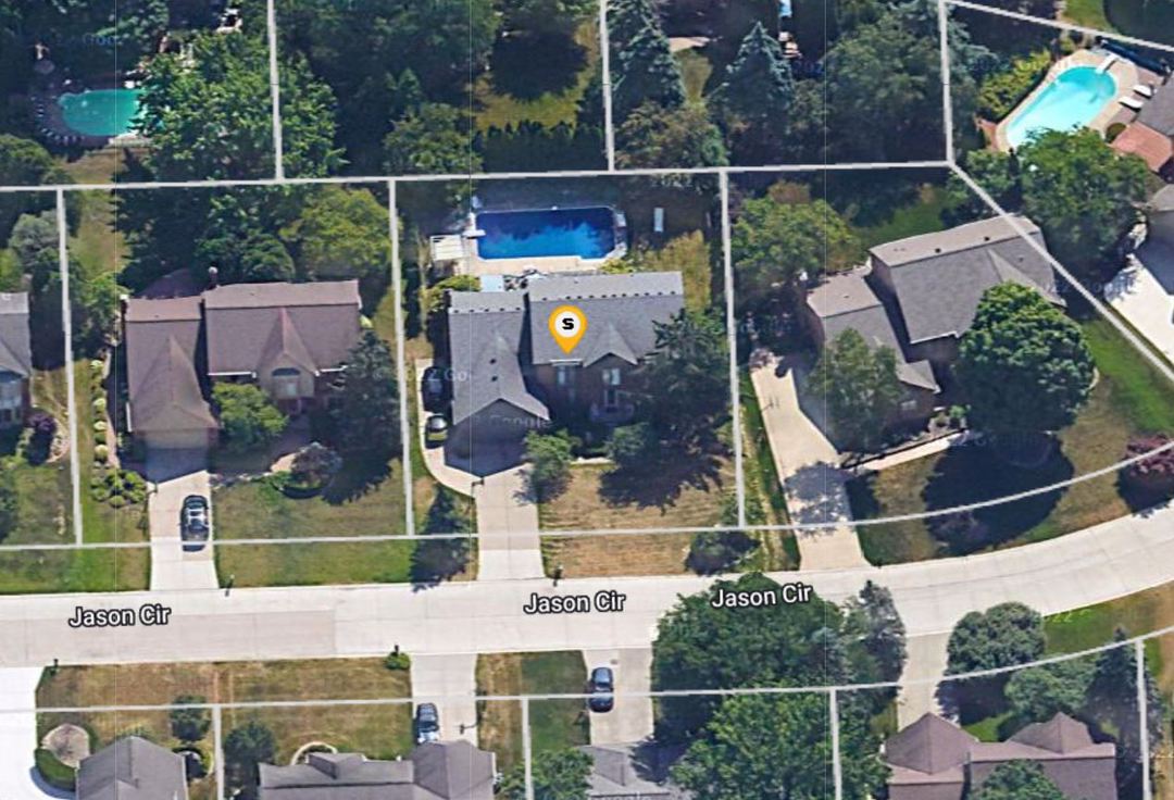 Jason Cir, Rochester Hills, MI 48306