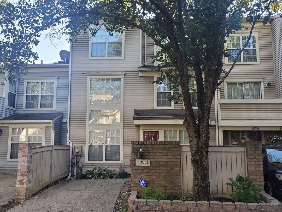 Drexel Hill Cir, Montgomery Village, MD 20886