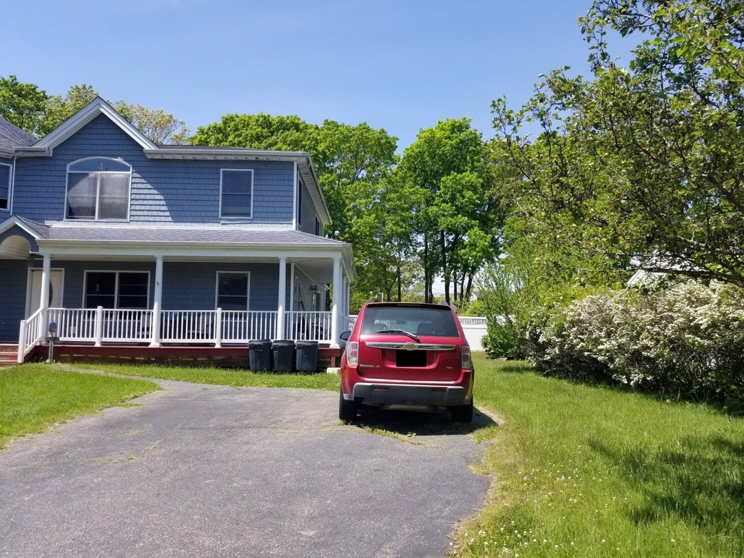 138 Meroke Ln, East Islip, NY 11730 ServiceLink Auction
