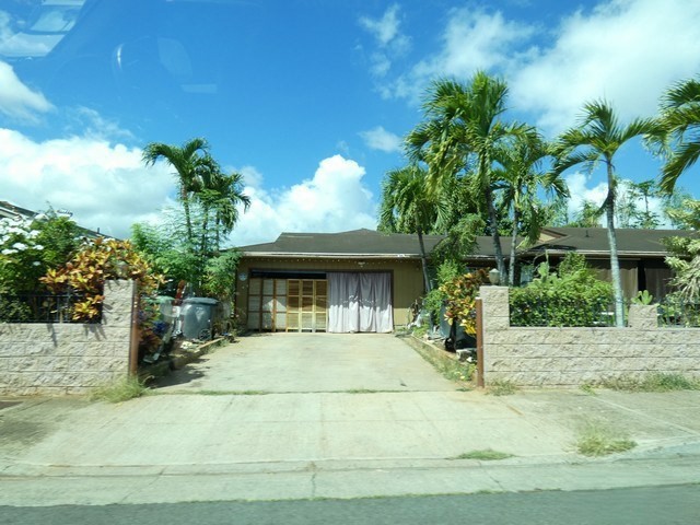 94 -858 Kaaholo St<br>Waipahu &middot; HI &middot; 96797<br>Honolulu County