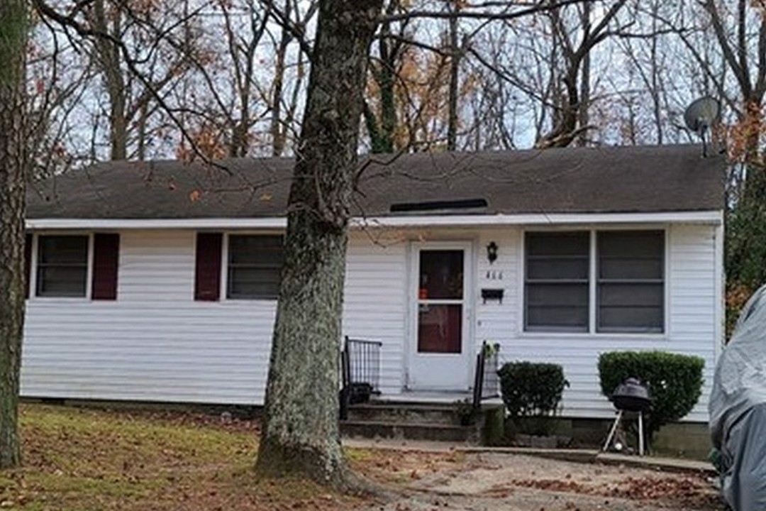Roundtop Ave, Petersburg, VA 23803