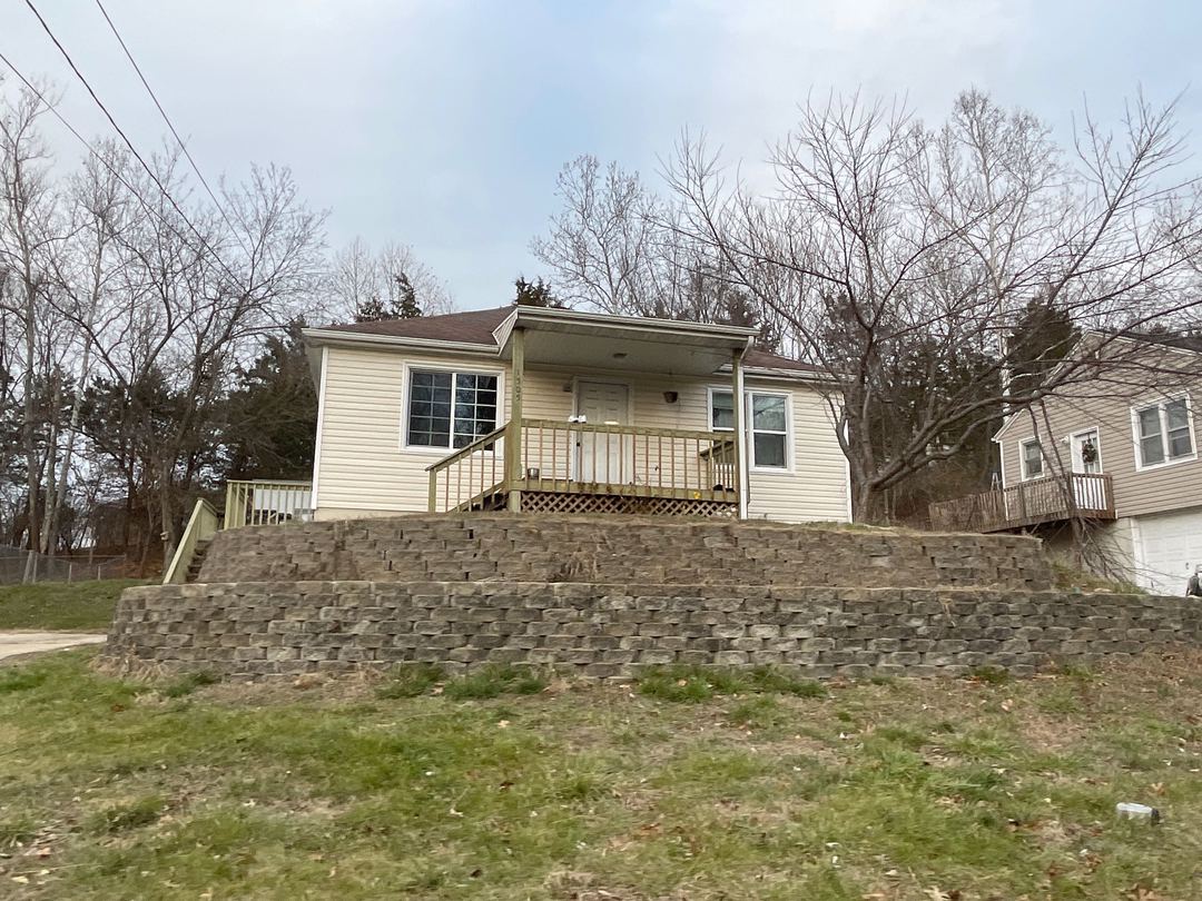 Marsha Ln, Jefferson City, MO 65101