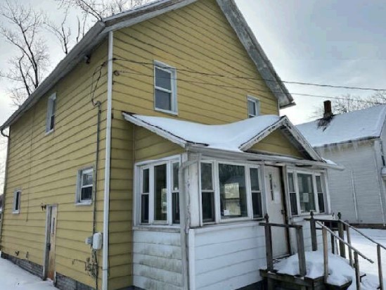 Buffalo St, Conneaut, OH 44030 #1