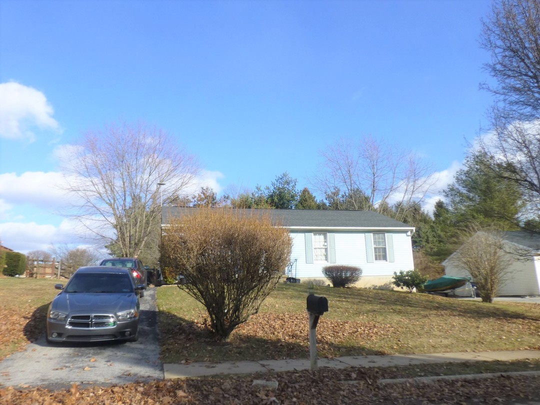 Cedar Ln, Stewartstown, PA 17363