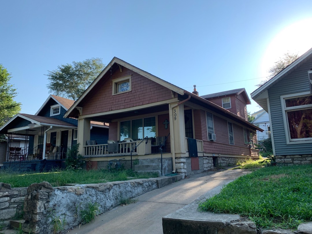 Bellaire Ave, Kansas City, MO 64123 #1