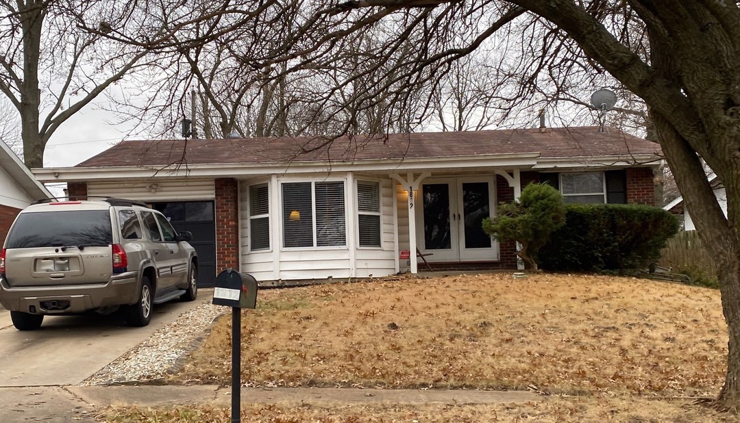 Elkins Dr, Saint Louis, MO 63136