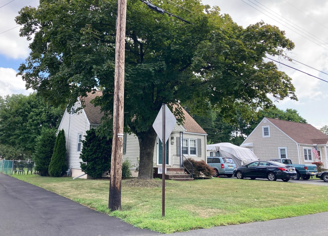Roxbury Dr, Kenvil, NJ 07847 #1