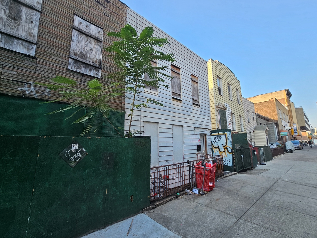 3818 31st Street, Long Island City, NY 11101 ServiceLink Auction