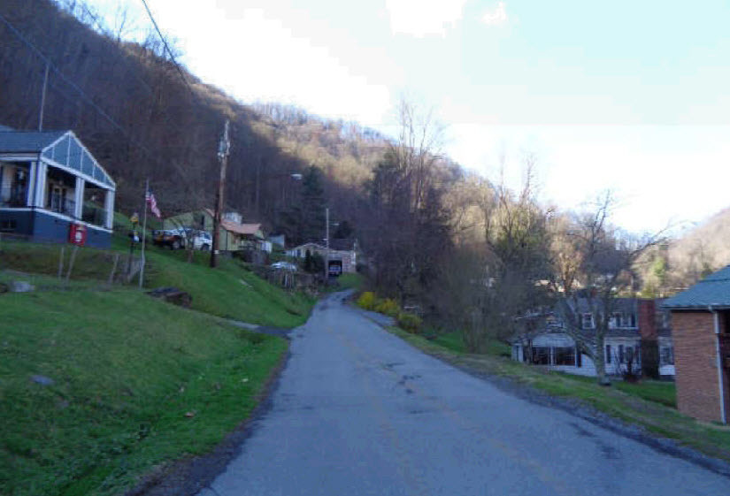 1030 Yates St, Grundy, VA 24614 ServiceLink Auction