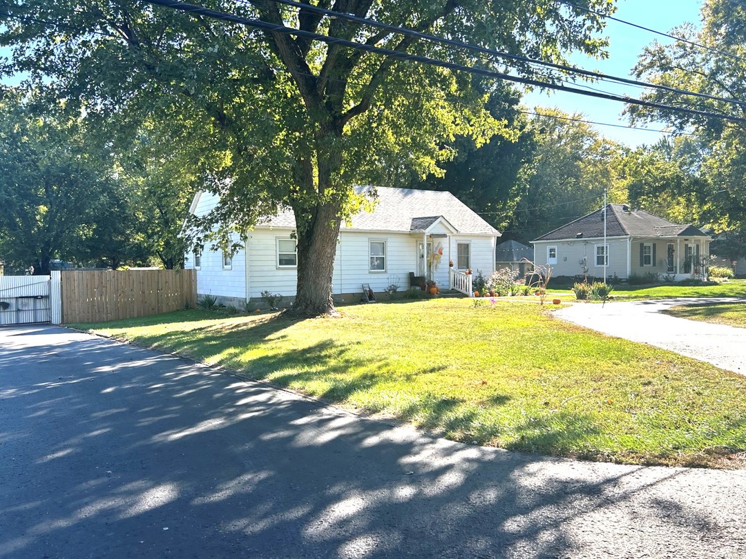 935 S Rd, Greenwood, IN 46143 ServiceLink Auction