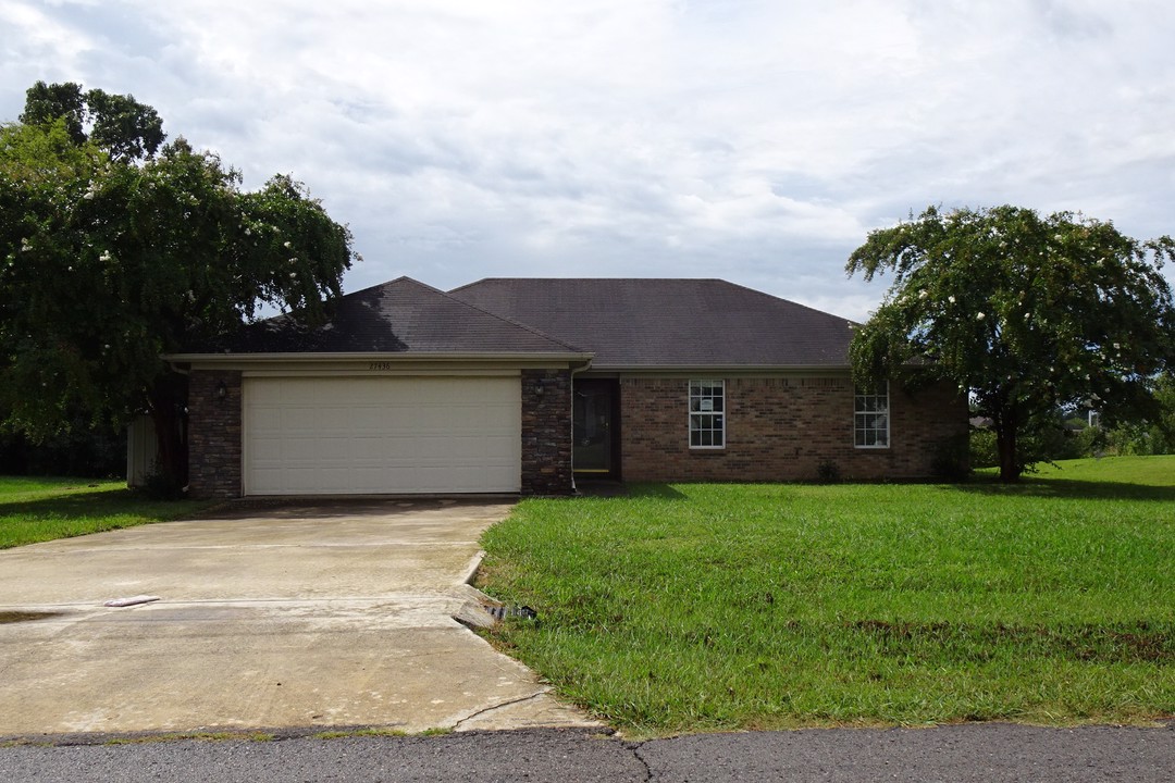 Ed Ray Rd, Athens, AL 35613