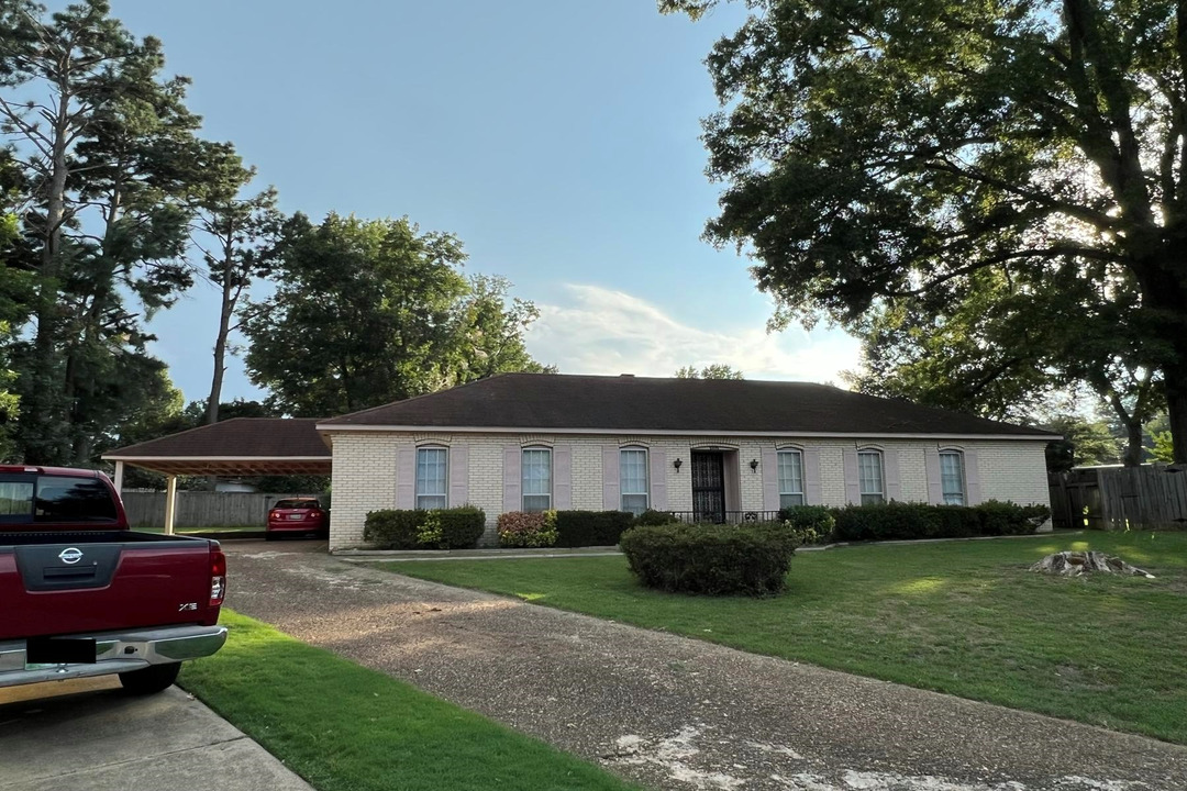 Dimwood Cv, Memphis, TN 38134 #1