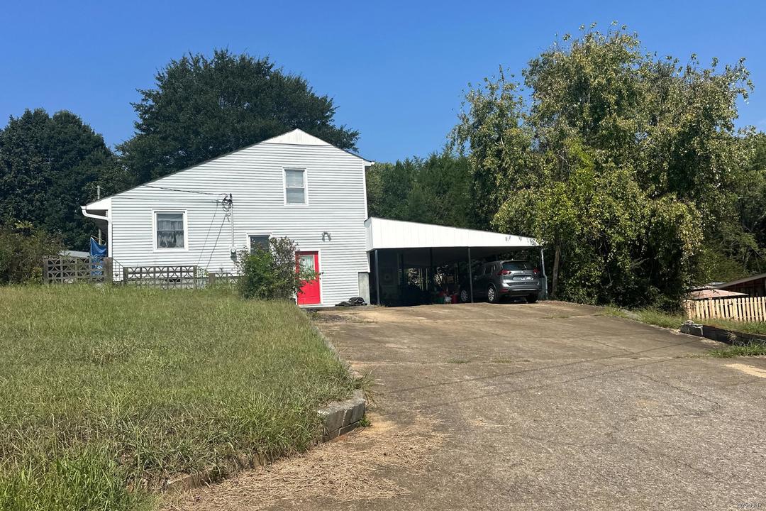 100 Crestview Ave<br>Calhoun &middot; TN &middot; 37309<br>Mcminn County