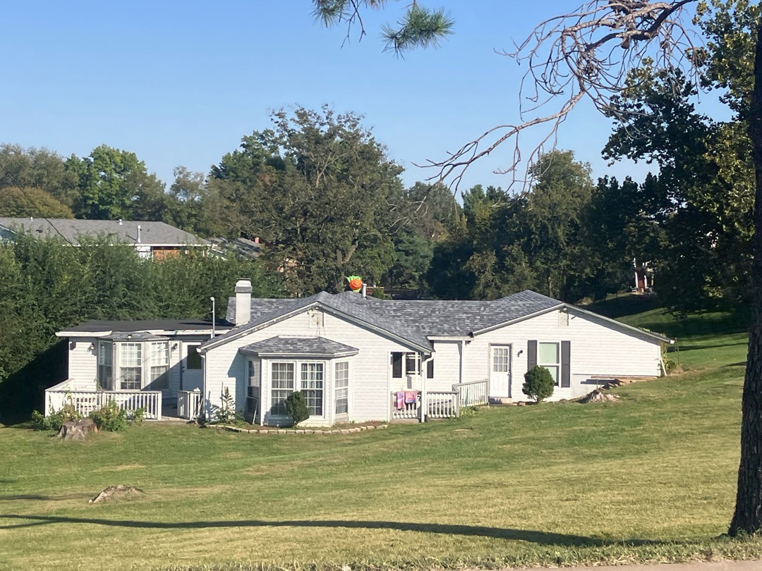 6434 Christopher Dr, Saint Louis, MO 63129 ServiceLink Auction