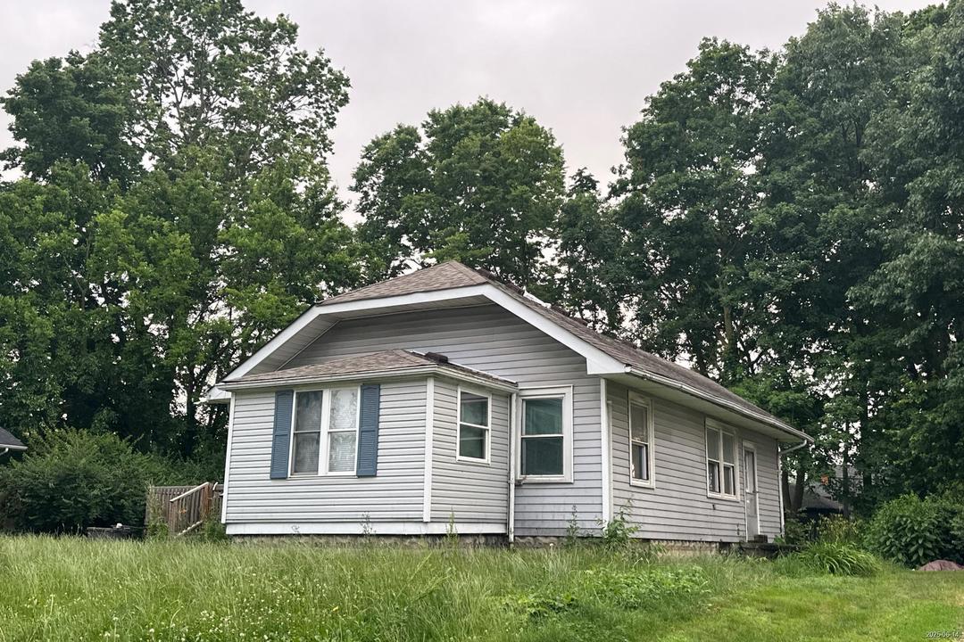Beech St, Indianapolis, IN 46203 #1