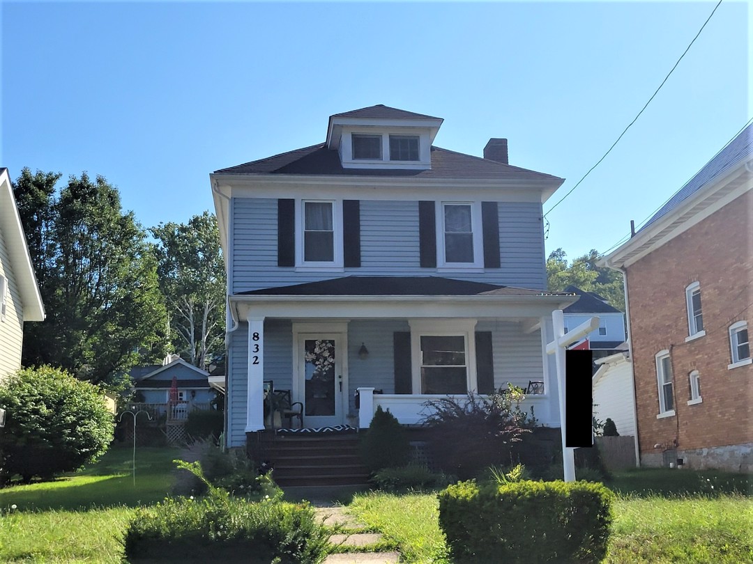 7th Ave, Coraopolis, PA 15108