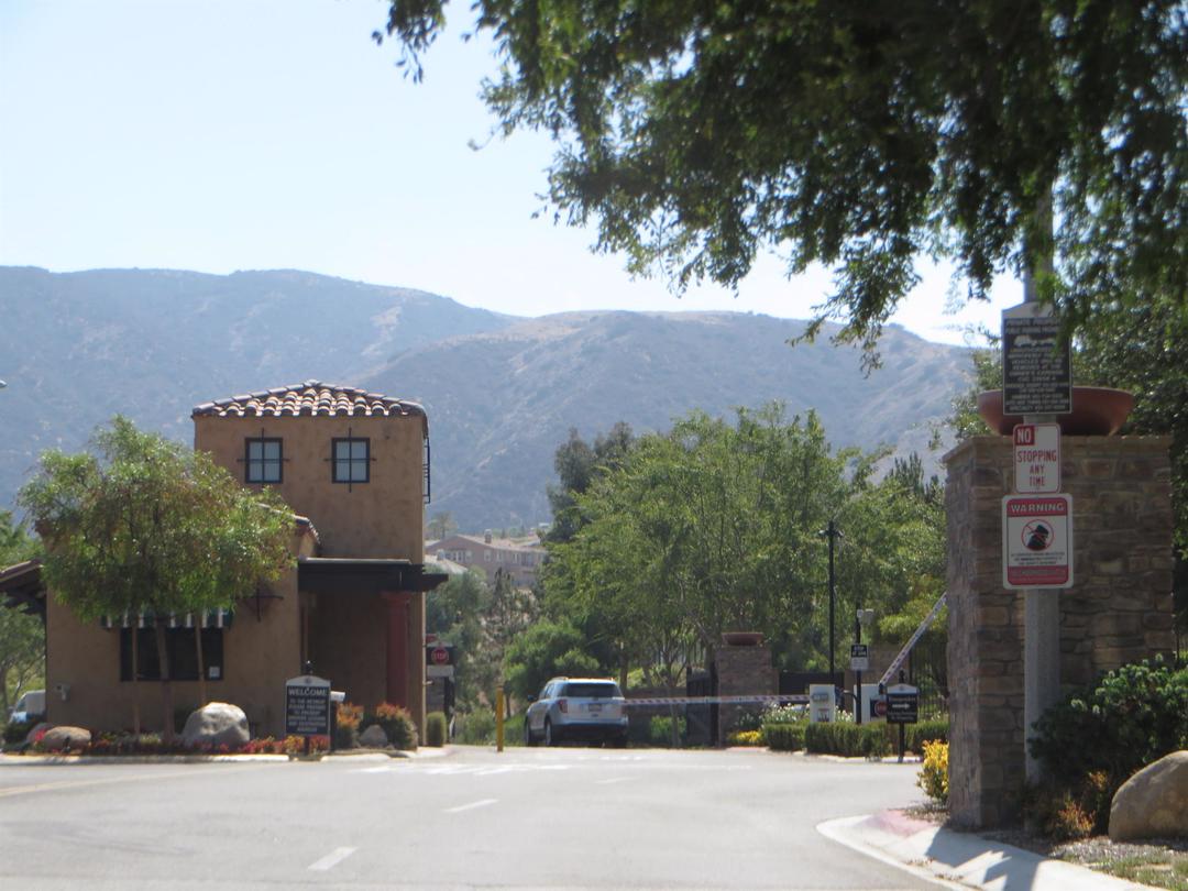 Soothing Ct, Corona, CA 92883
