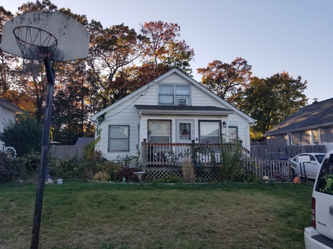 Oak Neck Rd, West Islip, NY 11795