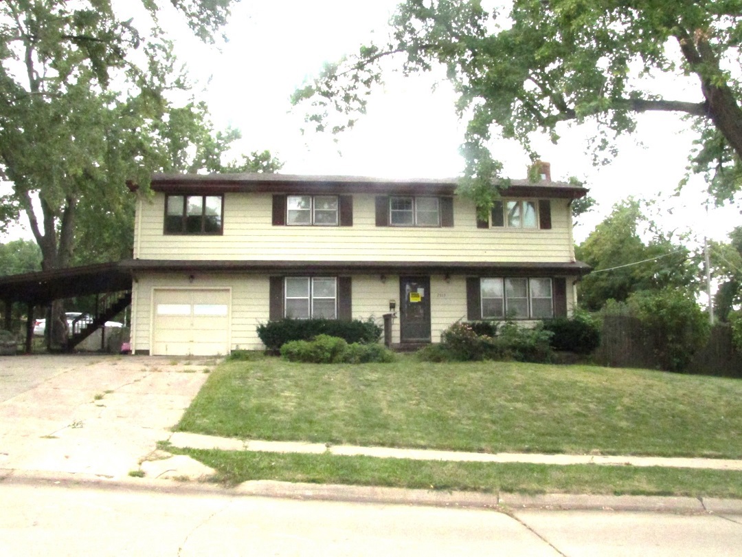 Ontario St, Omaha, NE 68124