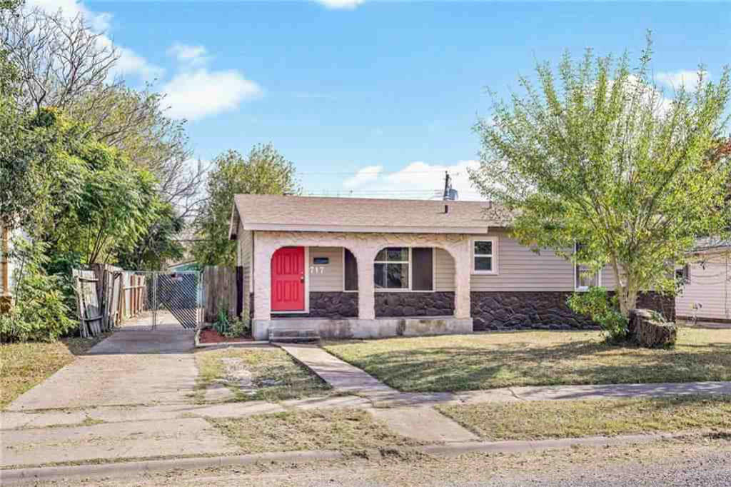 Nueces County property