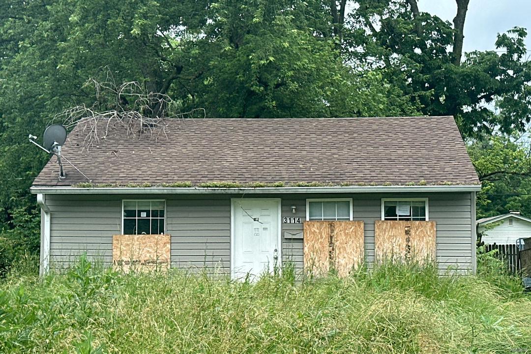 Adams St, Indianapolis, IN 46218
