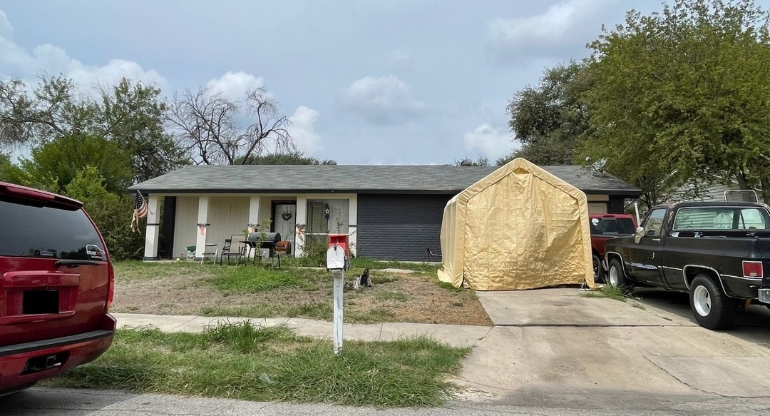 Grassfield Dr, San Antonio, TX 78227