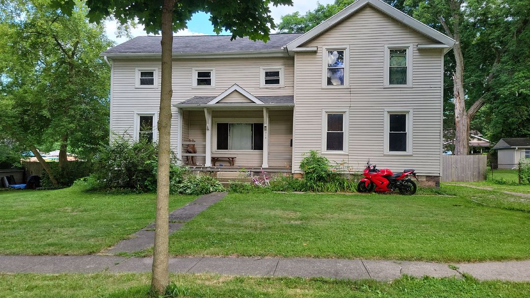 Main St, Bellevue, MI 49021