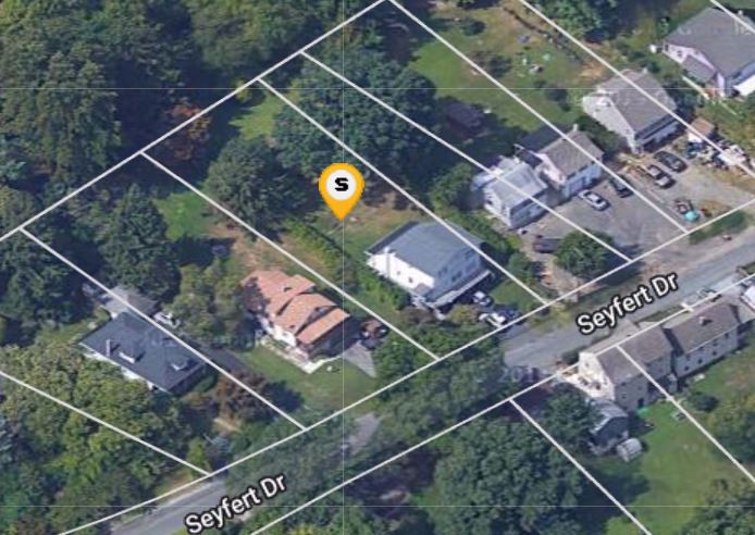 Seyfert Dr, Birdsboro, PA 19508