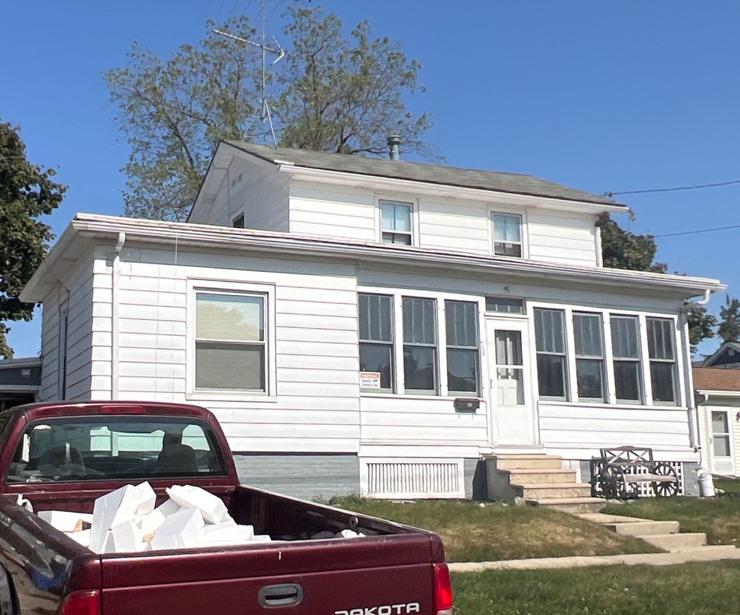 708 Emmet St, Watertown, WI 53094 ServiceLink Auction