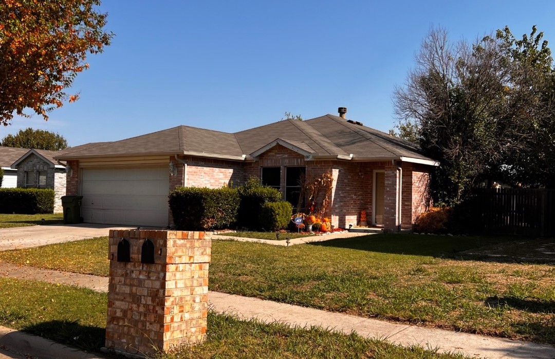 Mazourka Dr, Arlington, TX 76001 #1