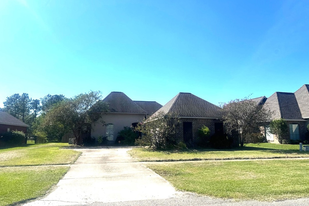 34105 Springlake Dr, Walker, LA 70785 ServiceLink Auction