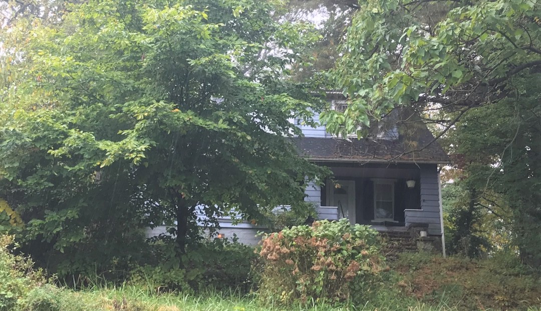 Cedar Dr, Gwynn Oak, MD 21207