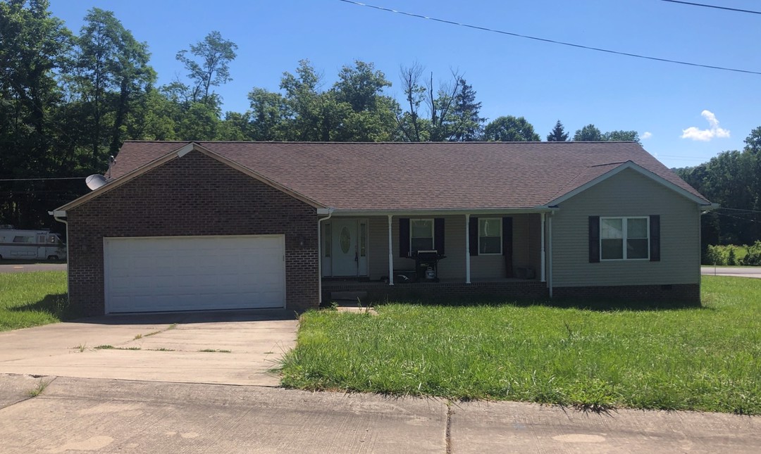 Patricia St, Poca, WV 25159