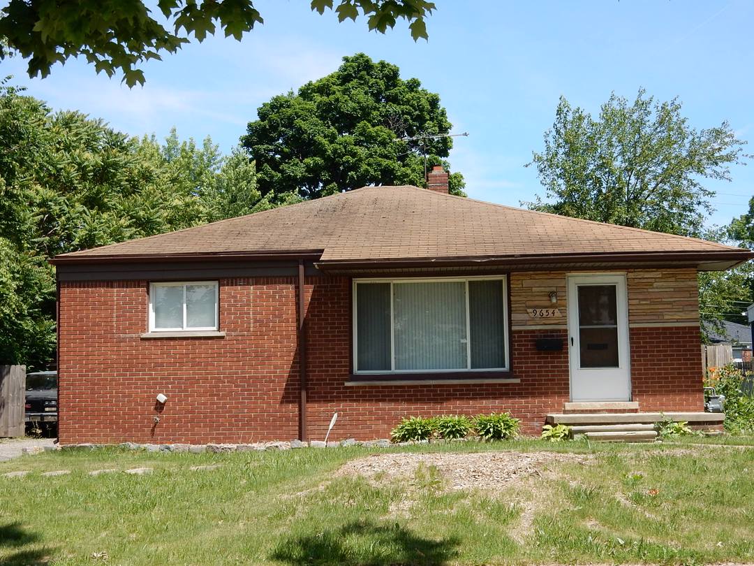 Sarasota , Redford, MI 48239